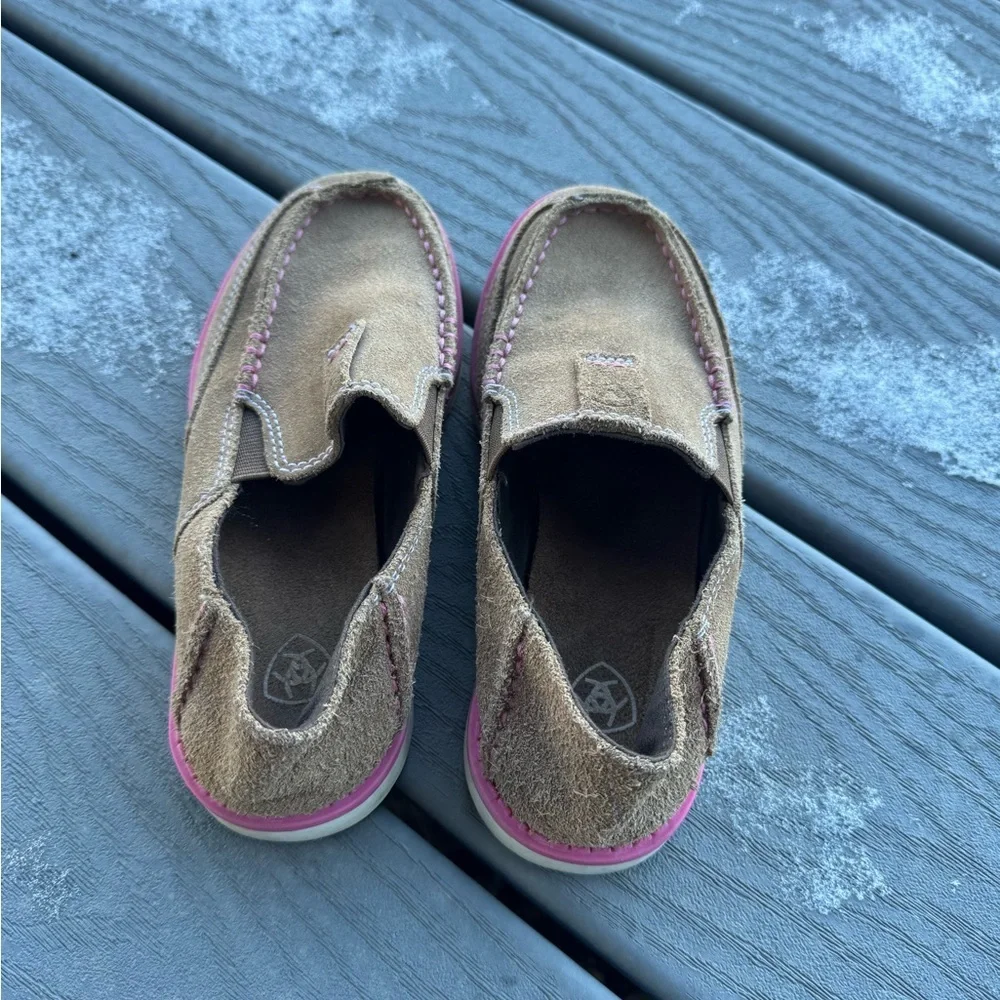 Girls Ariat Youth 13 Brown Suede Slip On Cruiser Shoes